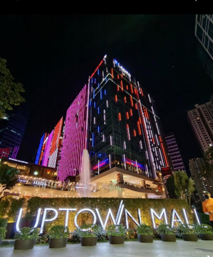 1 Bedroom Uptown Bgc Across Uptown Mall Manila Exterior photo