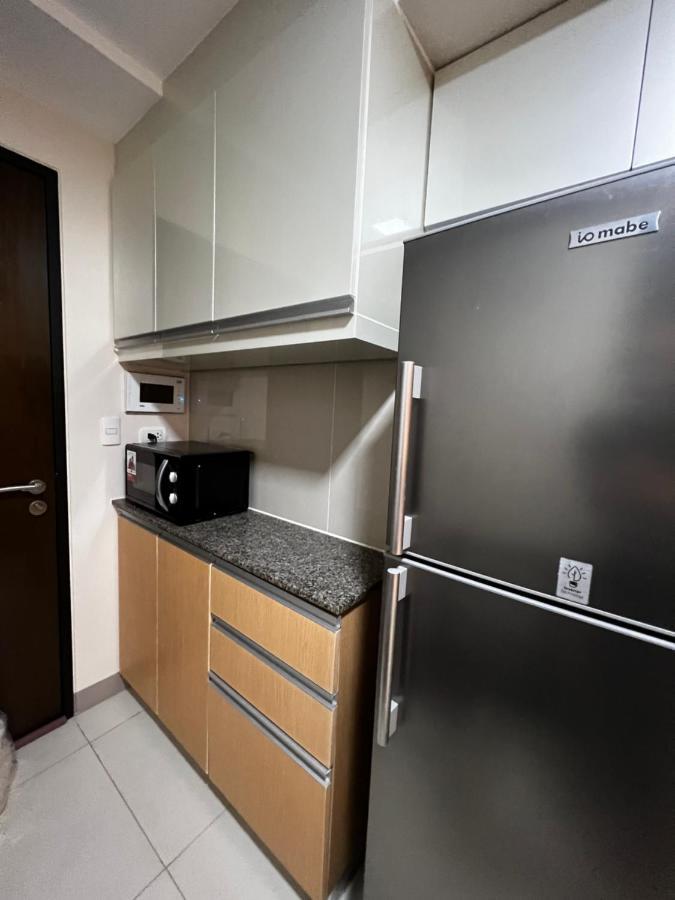 1 Bedroom Uptown Bgc Across Uptown Mall Manila Exterior photo