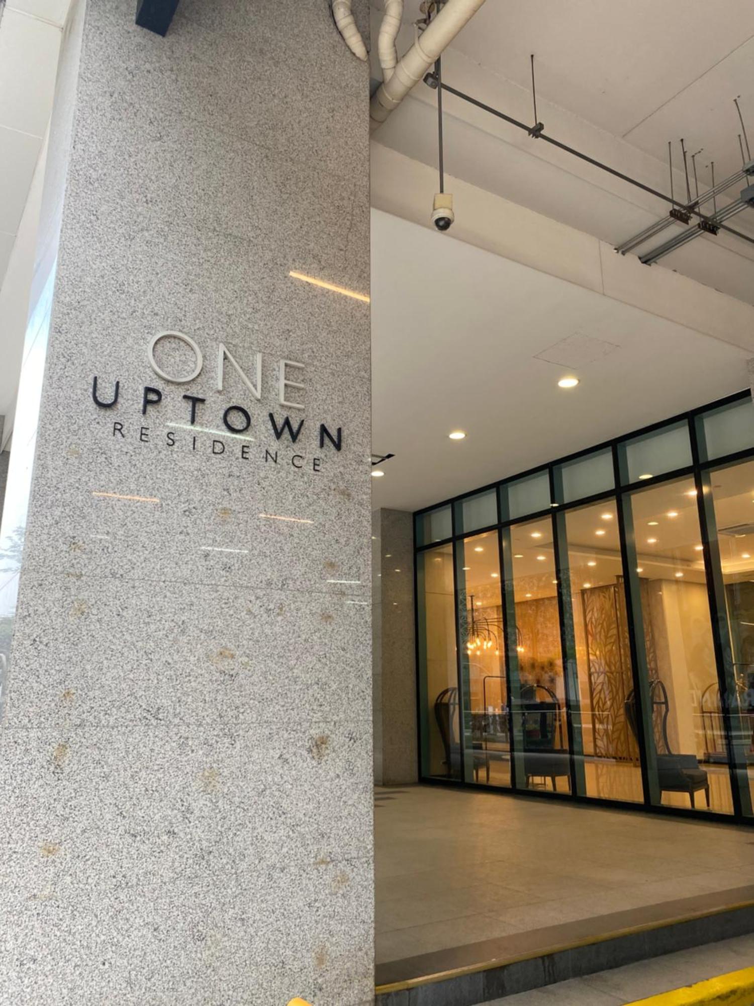 1 Bedroom Uptown Bgc Across Uptown Mall Manila Exterior photo